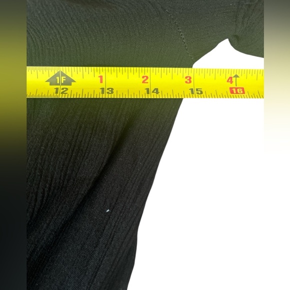 Lulus Flounce Sleeve Off the Shoulder Black Romper Size Small - Picture 8 of 8